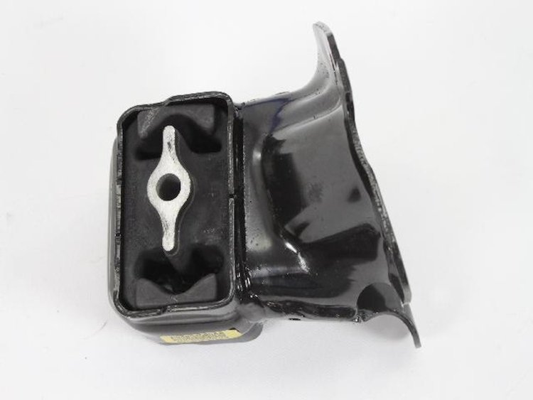 BRACKET ENGINE MOUNTING