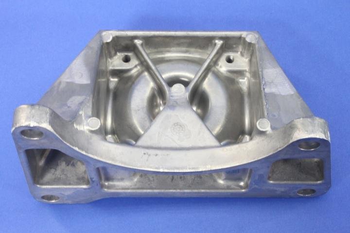 BRKT TRANSMISSION MOUNT