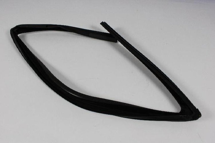 W/STRIP FRONT DOOR GLASS