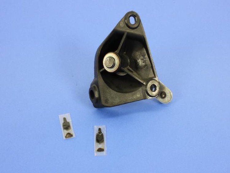 PIVOT WINDSHIELD WIPER