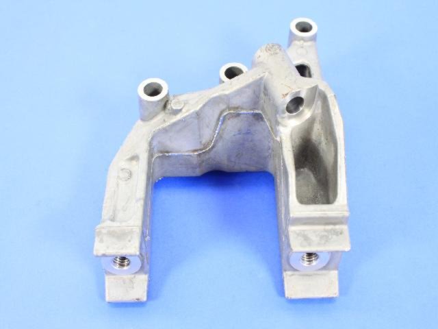 BRKT TRANSMISSION MOUNT