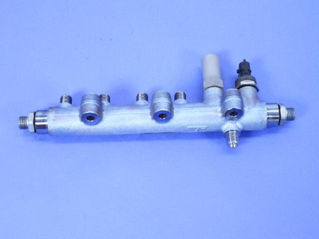 MANIFOLD FUEL