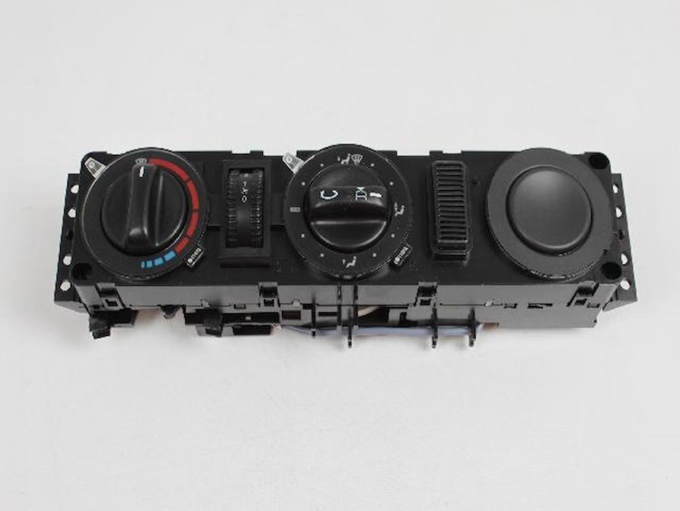 CONTROL A/C AND HEATER