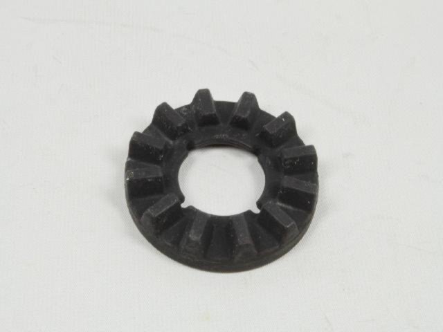 INSULATOR REAR DIFF