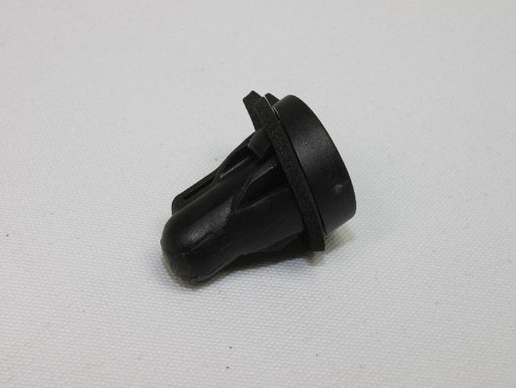 GROMMET TAIL LAMP