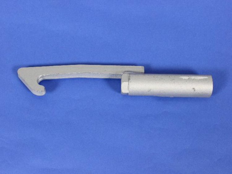 HOOK SPARE TIRE ATTACH