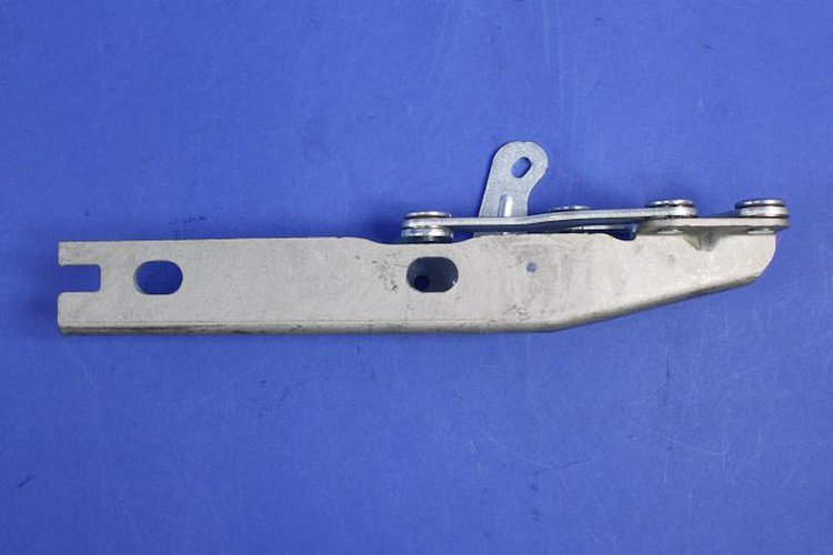 HINGE HOOD