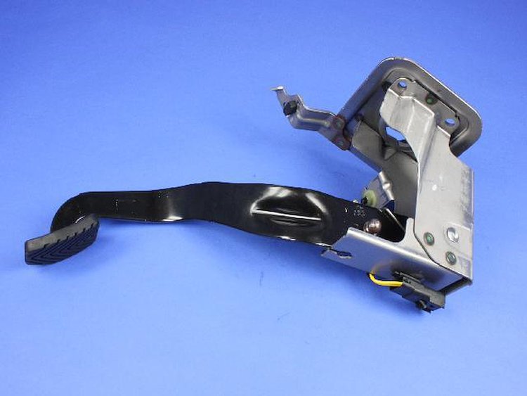 PEDAL CLUTCH