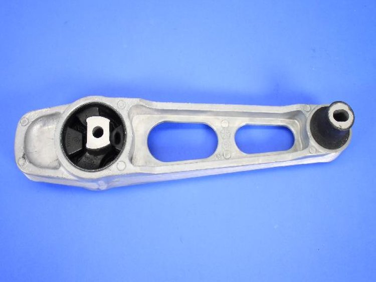 BRACKET TORQUE REACTION