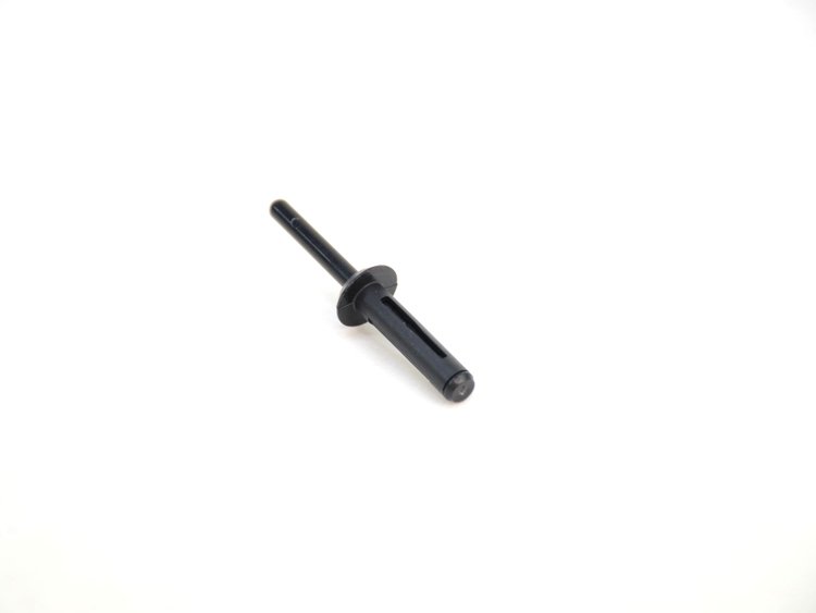 RIVET BLIND