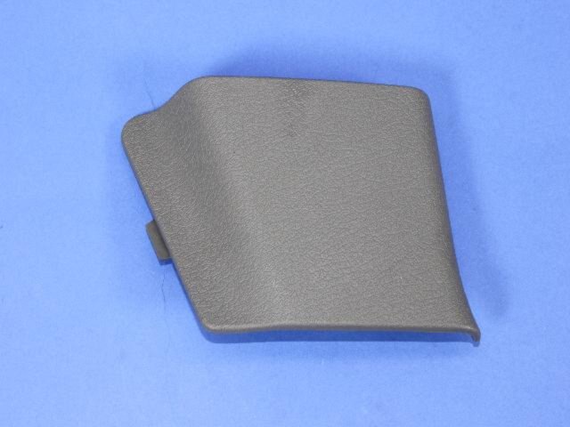 BEZEL SEAT BELT
