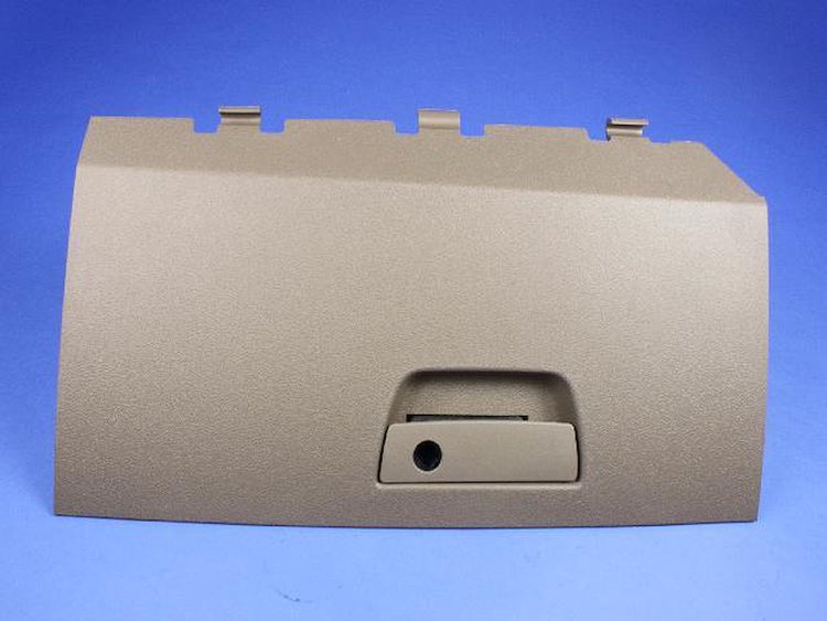 GLOVE BOX INST PANEL