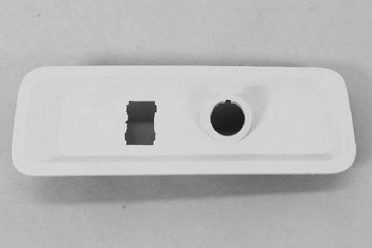 BEZEL POWER OUTLET