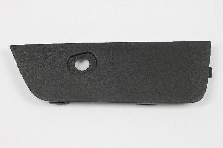 BEZEL SEAT LATCH