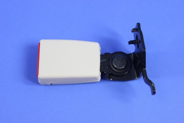 SEAT BELT BUCKLE ASSEMBLY