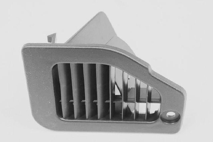 GRILLE LOWER