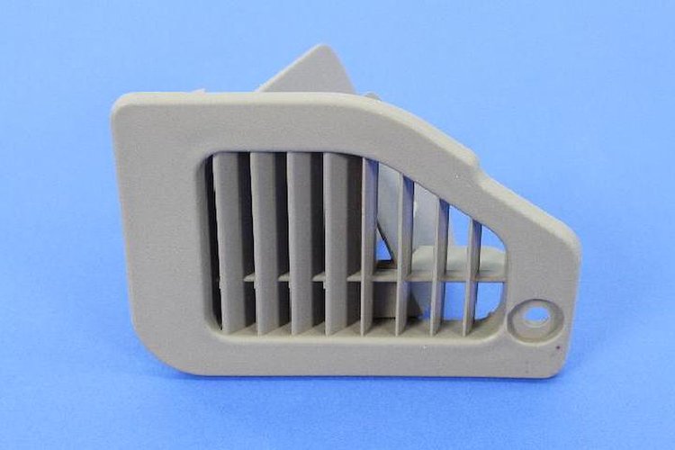 GRILLE LOWER