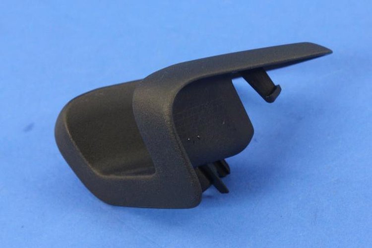 BEZEL SEAT BACK RELEASE
