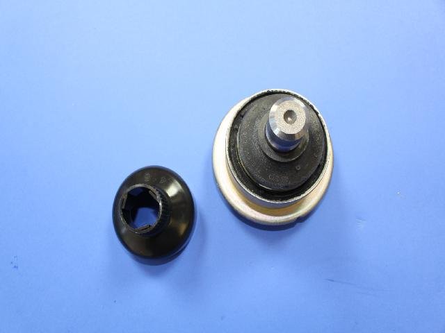 UPPER CONTROL ARM