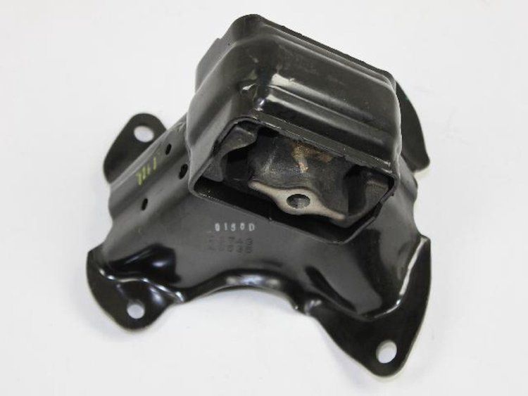 BRACKET ENGINE MOUNT