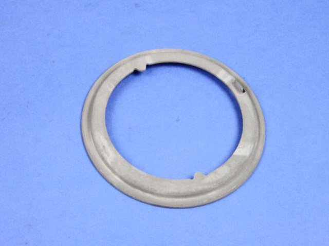 RETAINER SPRING