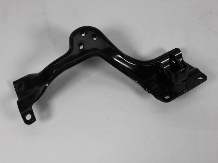BRACKET ENGINE MOUNT