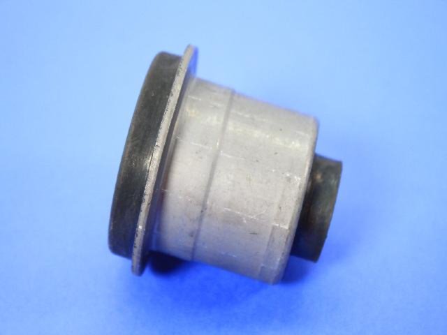 BUSHING CONTROL ARM