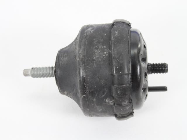 INSULATOR ENGINE MOUNT