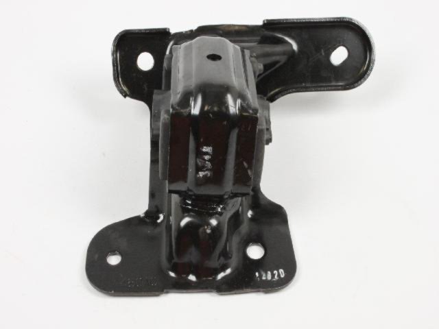 INSULATOR ENGINE MOUNT