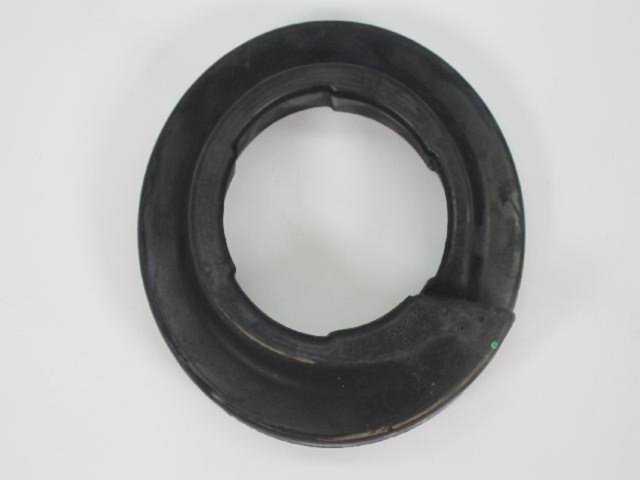 ISOLATOR SPRING