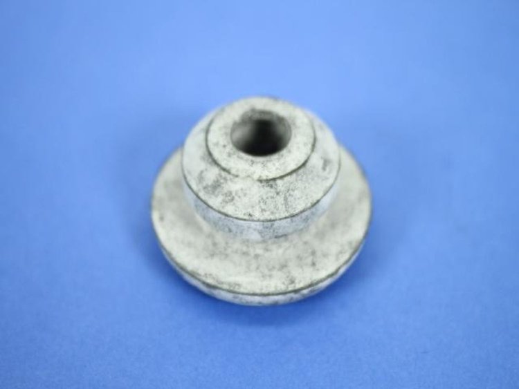 GROMMET AIR CLEANER BRCKT