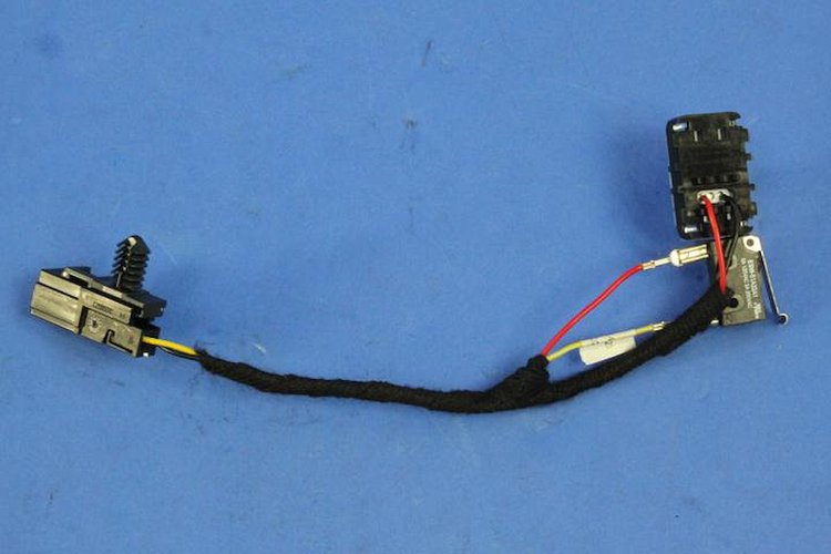 WIRING COURTESY LAMP