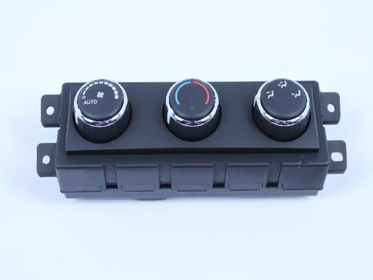 CONTROL A/C&HEATER AUX