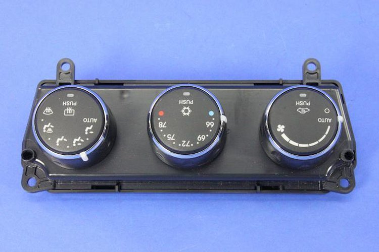 CONTROL A/C AND HEATER