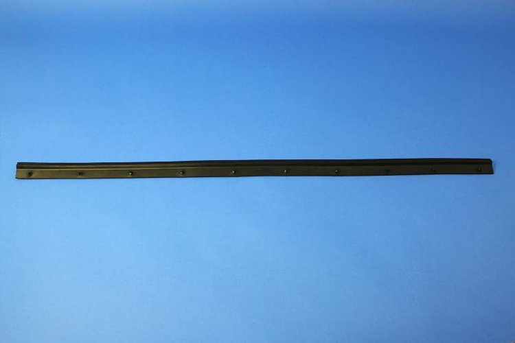 SEAL DOOR SILL