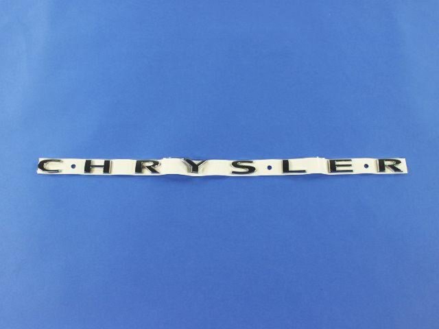 NAMEPLATE CHRYSLER