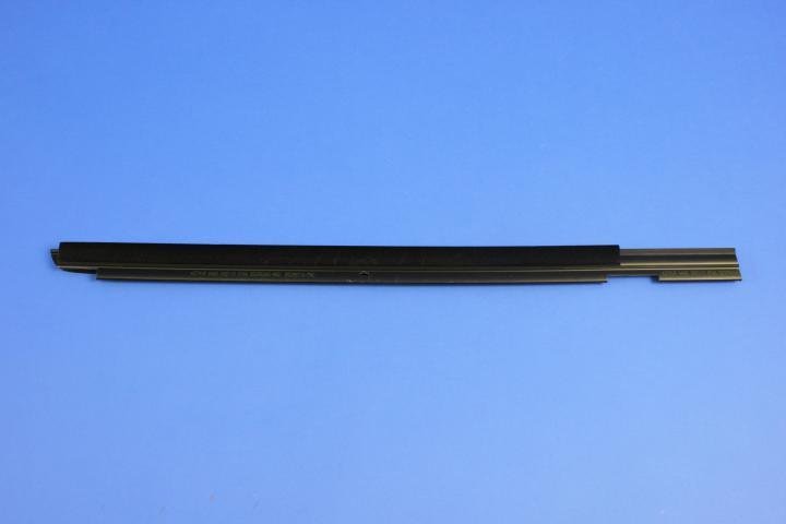 W/STRIP DOOR BELT OUTER