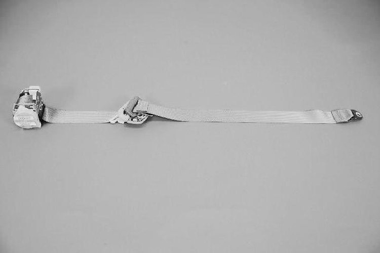 SEAT BELT REAR OUTER