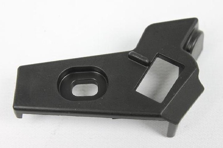 STRIKER GLOVE BOX LATCH