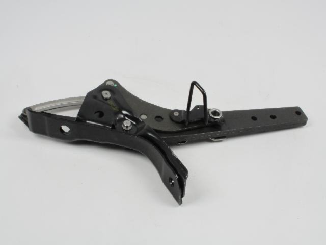 LATCH SEAT