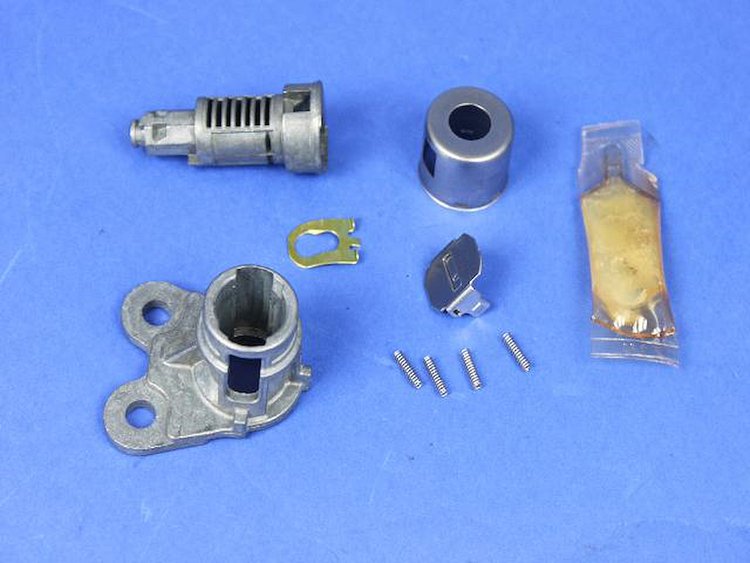CYLINDER LOCK DOOR LOCK