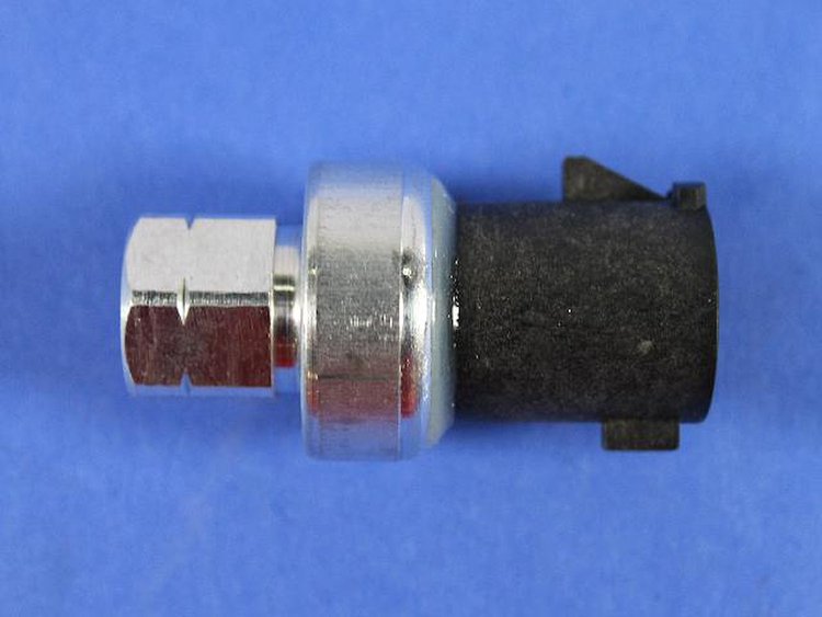 A/C PRESSURE TRANSDUCER