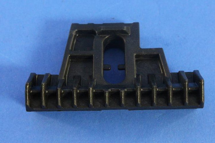 RETAINER BATTERY