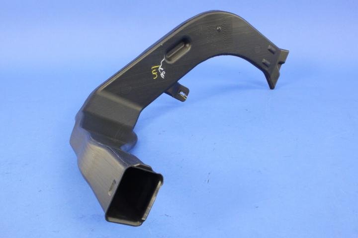 DUCT AIR TO REAR SEAT