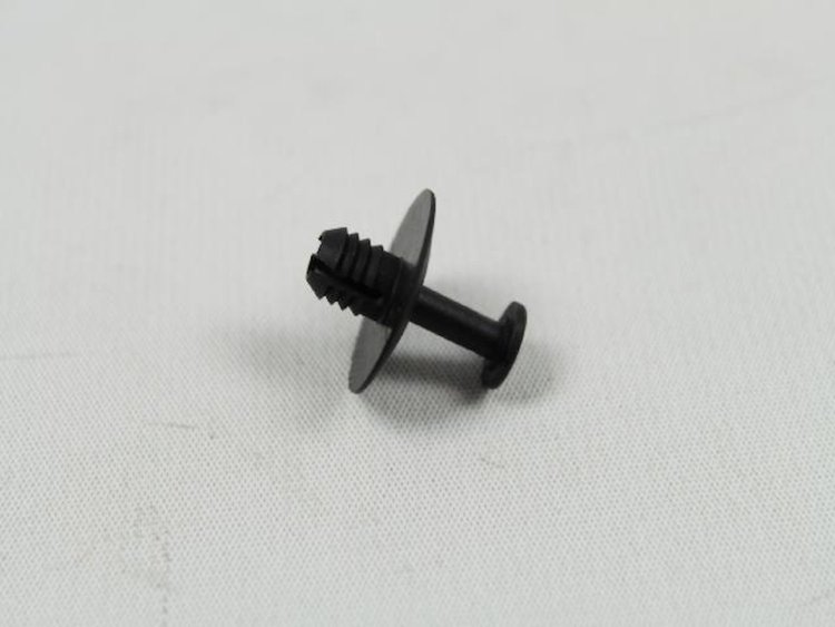 RETAINER PUSH LOCK