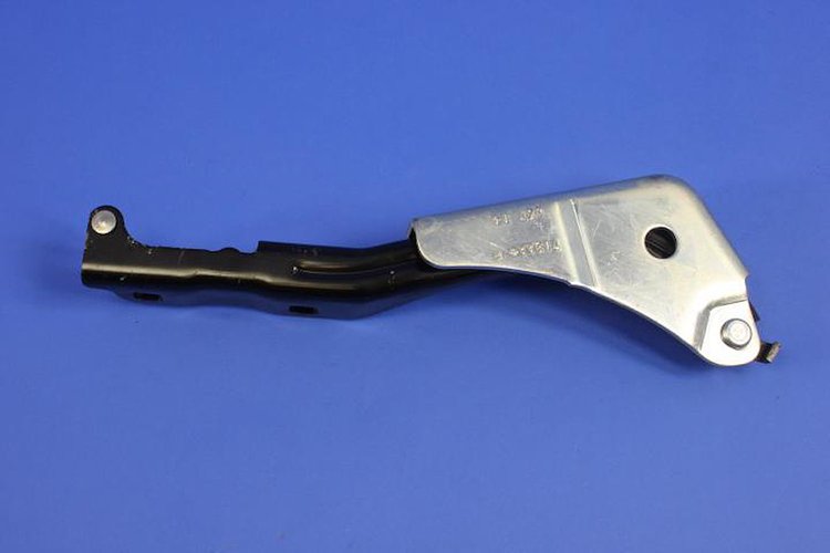 HINGE HOOD