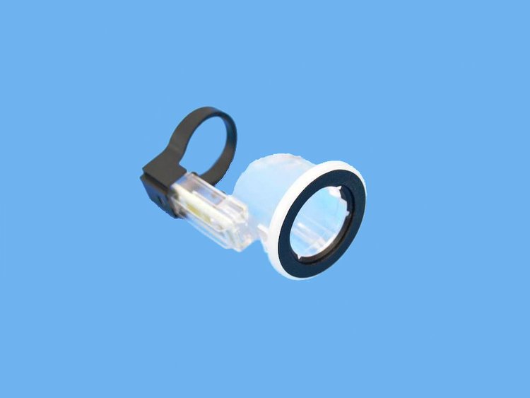 RETAINER POWER OUTLET