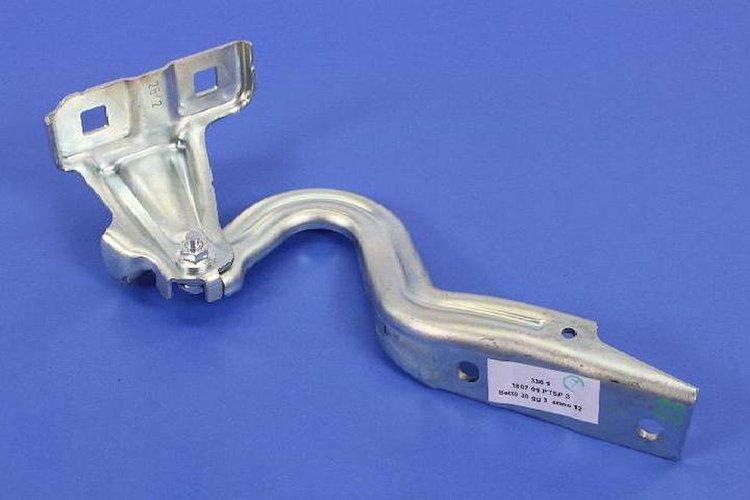 HINGE HOOD