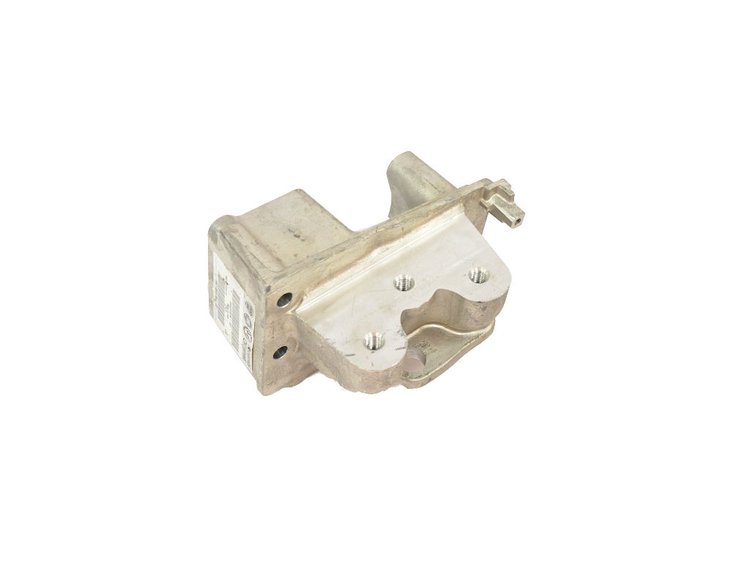 BRACKET ENGINE MOUNT