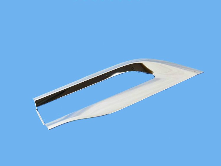 BEZEL TAIL LAMP